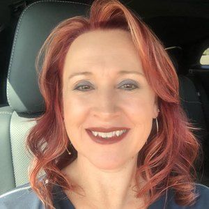 Meet your Posher, Holly